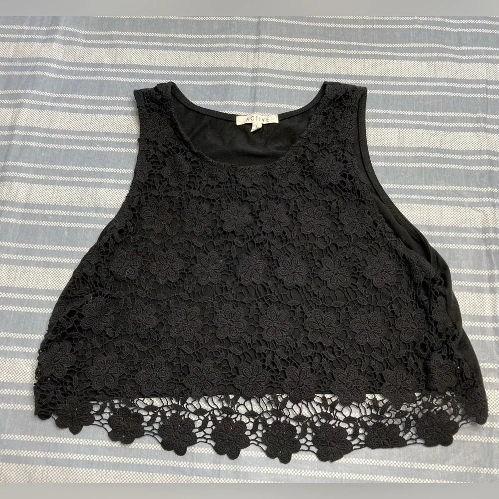 💛TODAY***$15***Active black lace crop top. - Picture 1 of 5